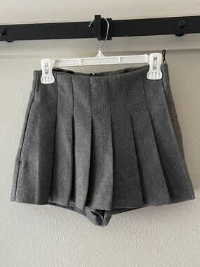 NWOT Mango Grey Pleated Wool-Blend Skort